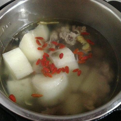 Chinese Yam and Pork Rib Soup