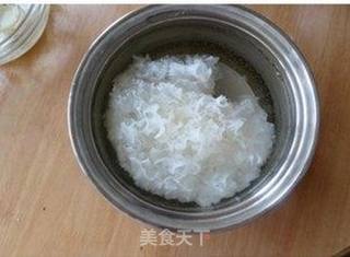 Mung Bean, Lily Bulb and Snow Fungus Soup
