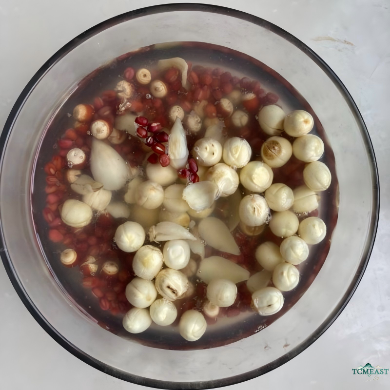 Lotus Seed, Lily Bulb and Euryale Ferox Porridge