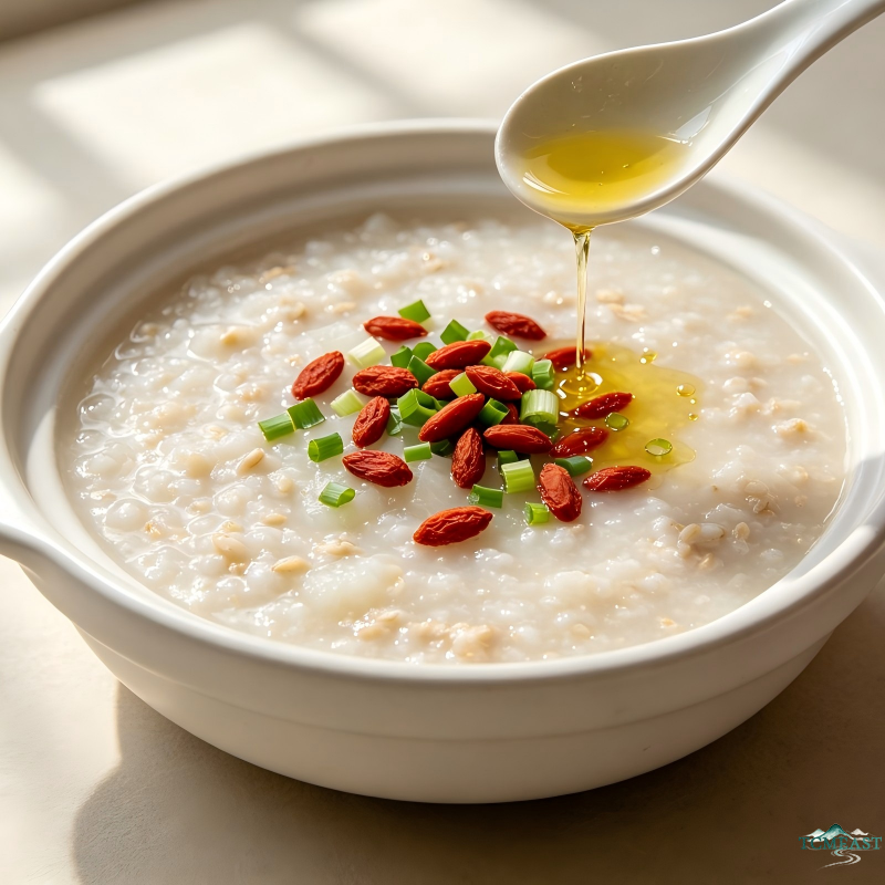 Winter Melon, Poria Cocos and Oatmeal Porridge (Dampness-Relief & Weight-Loss Congee)