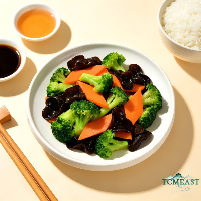 Wood Ear Mushroom, Carrot and Broccoli Stir-Fry