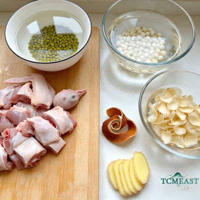 Mung Bean, Lily Bulb and Pigeon Soup