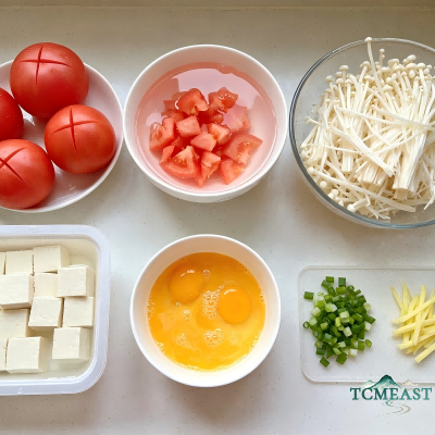 Tomato, Enoki Mushroom and Tofu Soup
