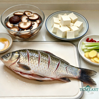 Crucian Carp Soup with Tofu and Shiitake Mushrooms