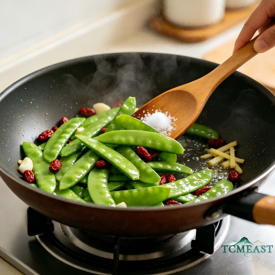 Stir-Fried Snow Peas with Goji Berries
