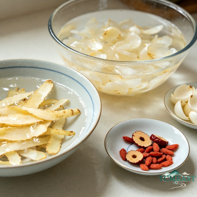 Yuzhu and Lily Bulb Milk Pudding