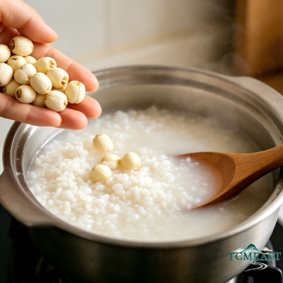 Longan and Lotus Seed Congee