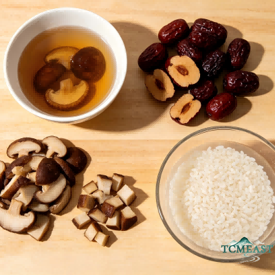 Shiitake Mushroom and Black Date Porridge