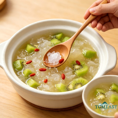 Tremella and Kiwi Fruit Soup