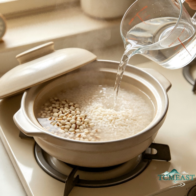 Coix Seed and Apricot Kernel Porridge