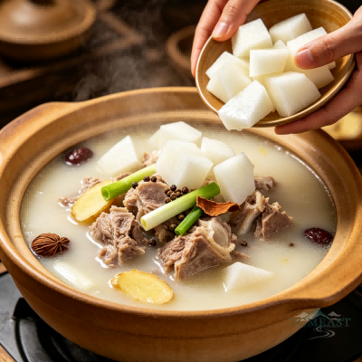 Lamb Bone Soup (Yanggu Tang)