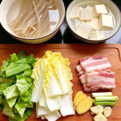 Chinese Cabbage, Vermicelli & Tofu Stew