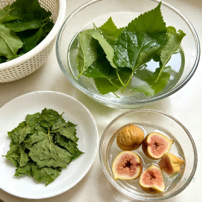 Dried Fig & Mulberry Leaf Tea (Sangye Wuhuaguo Cha)